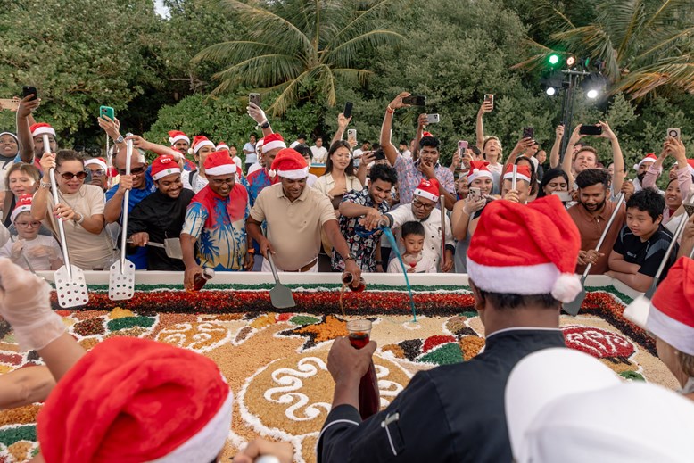 Cake Mixing at Olhuveli
