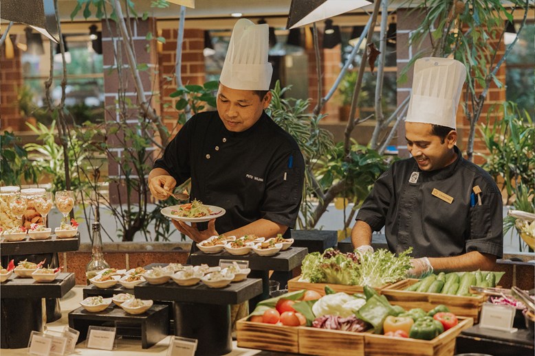 Food and Tradition at Sun Siyam Iru fushi