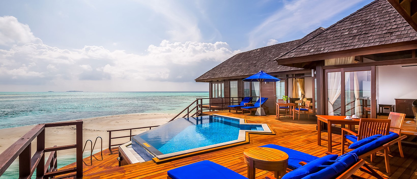 Presidential Water Suite
