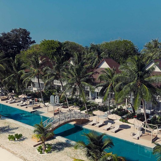 Sso Beach Pavilian Life Style Family 31