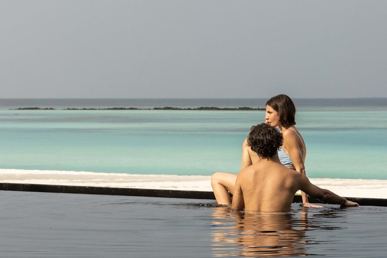 Romantic Moments at iru Fushi