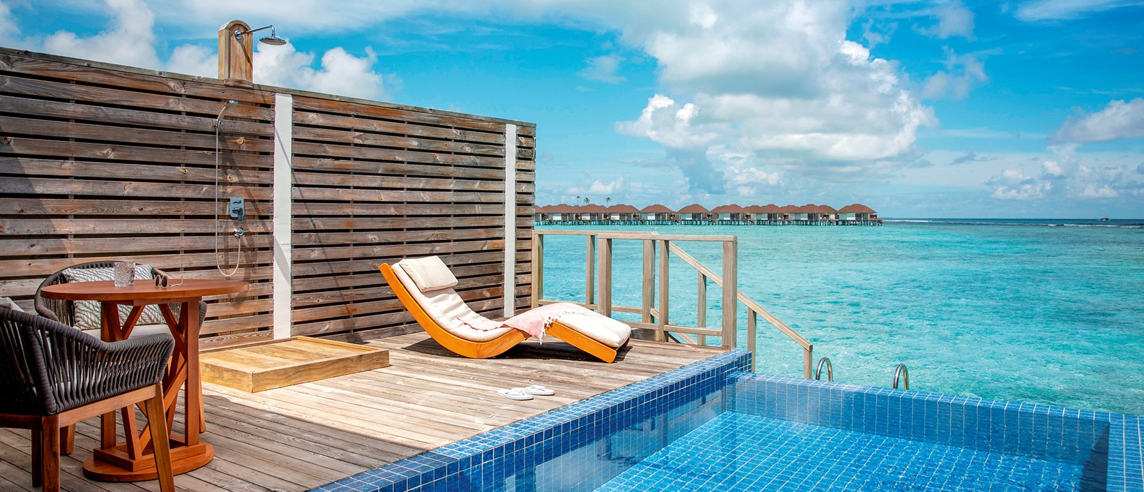 Romantic Water Villa with Pool